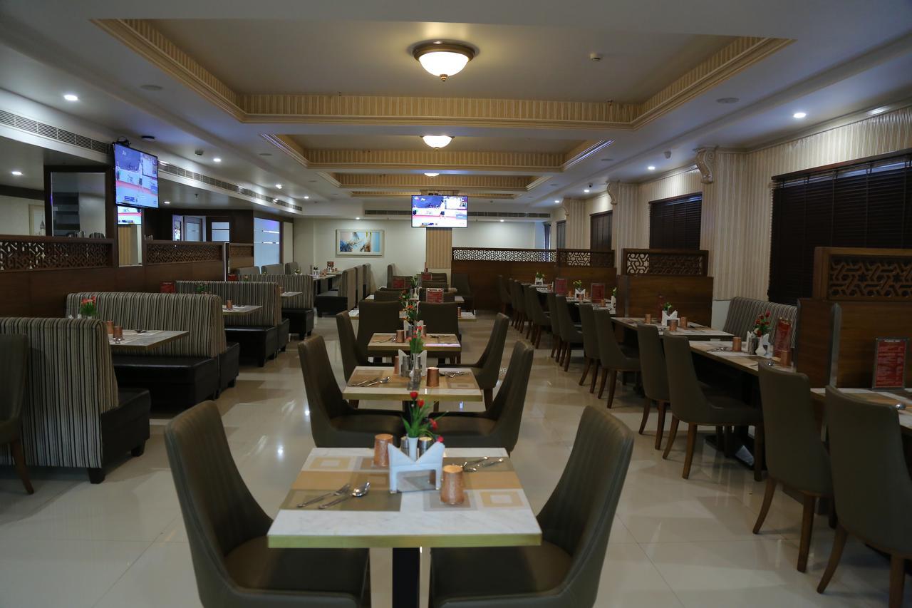 Hotel Grand Gayathri Khammam Eksteriør billede