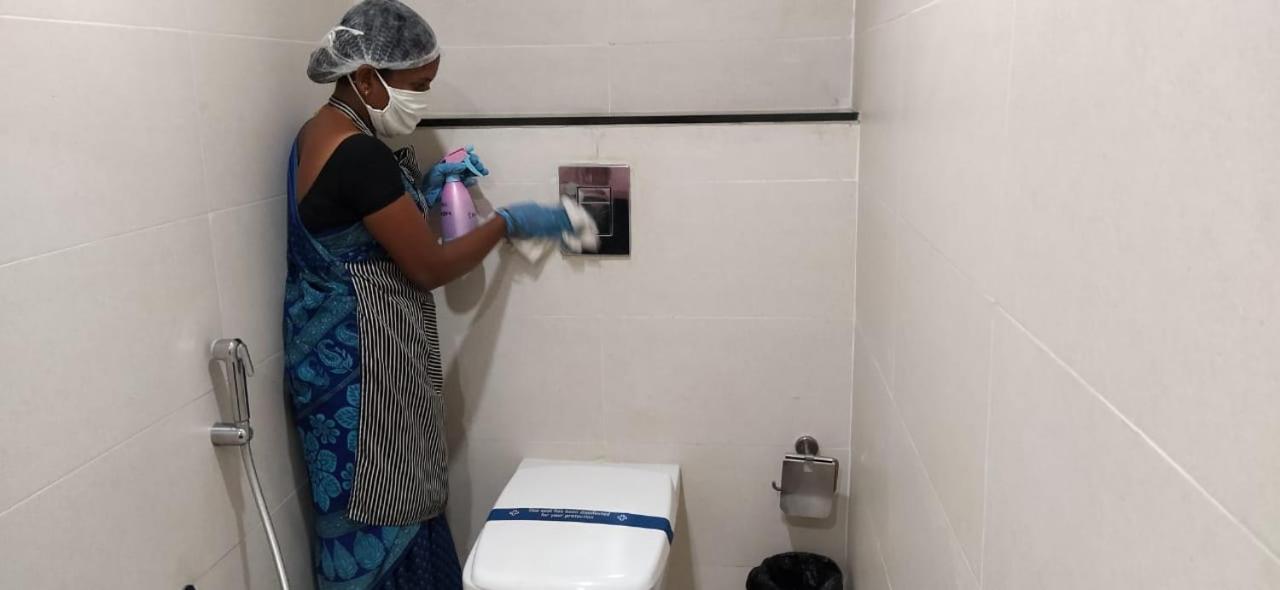 Hotel Grand Gayathri Khammam Eksteriør billede