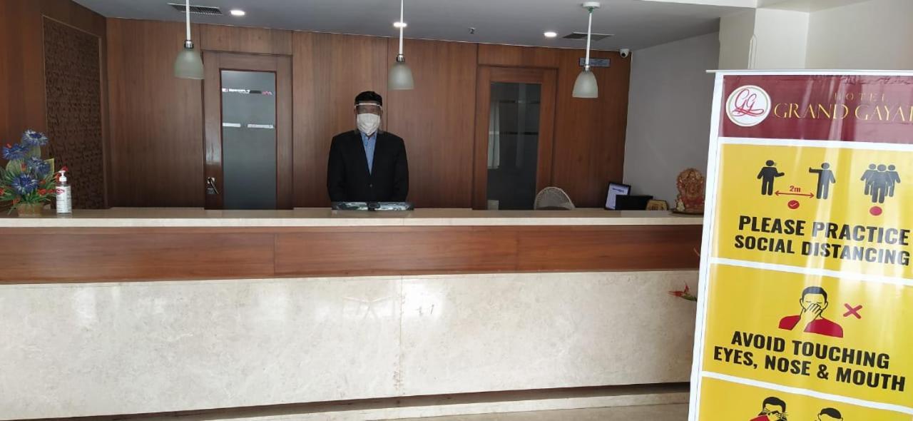 Hotel Grand Gayathri Khammam Eksteriør billede