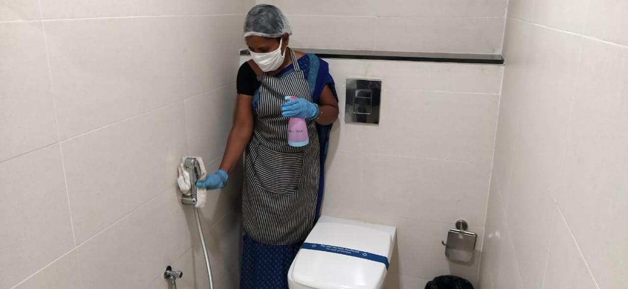 Hotel Grand Gayathri Khammam Eksteriør billede